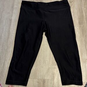 Pure Energy Black Women's Capris